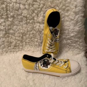 Red skin tennis shoes